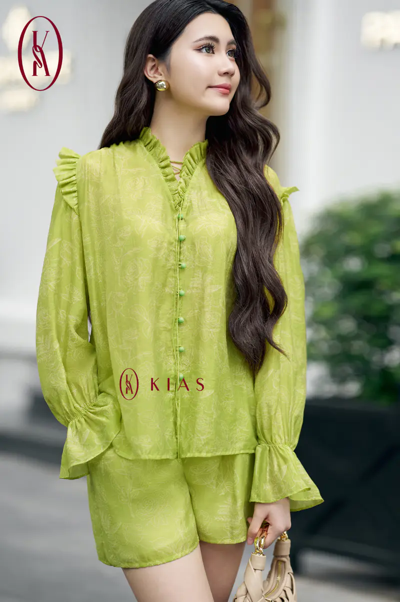 SET 13: Áo cổ bèo tơ xanh cốm + Quần đùi tơ xanh cốm - H1