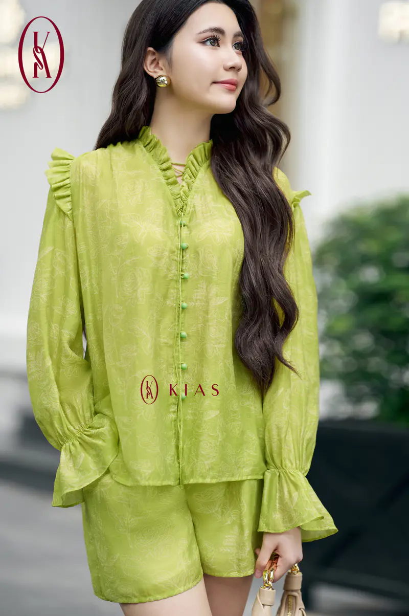 SET 13: Áo cổ bèo tơ xanh cốm + Quần đùi tơ xanh cốm - H1