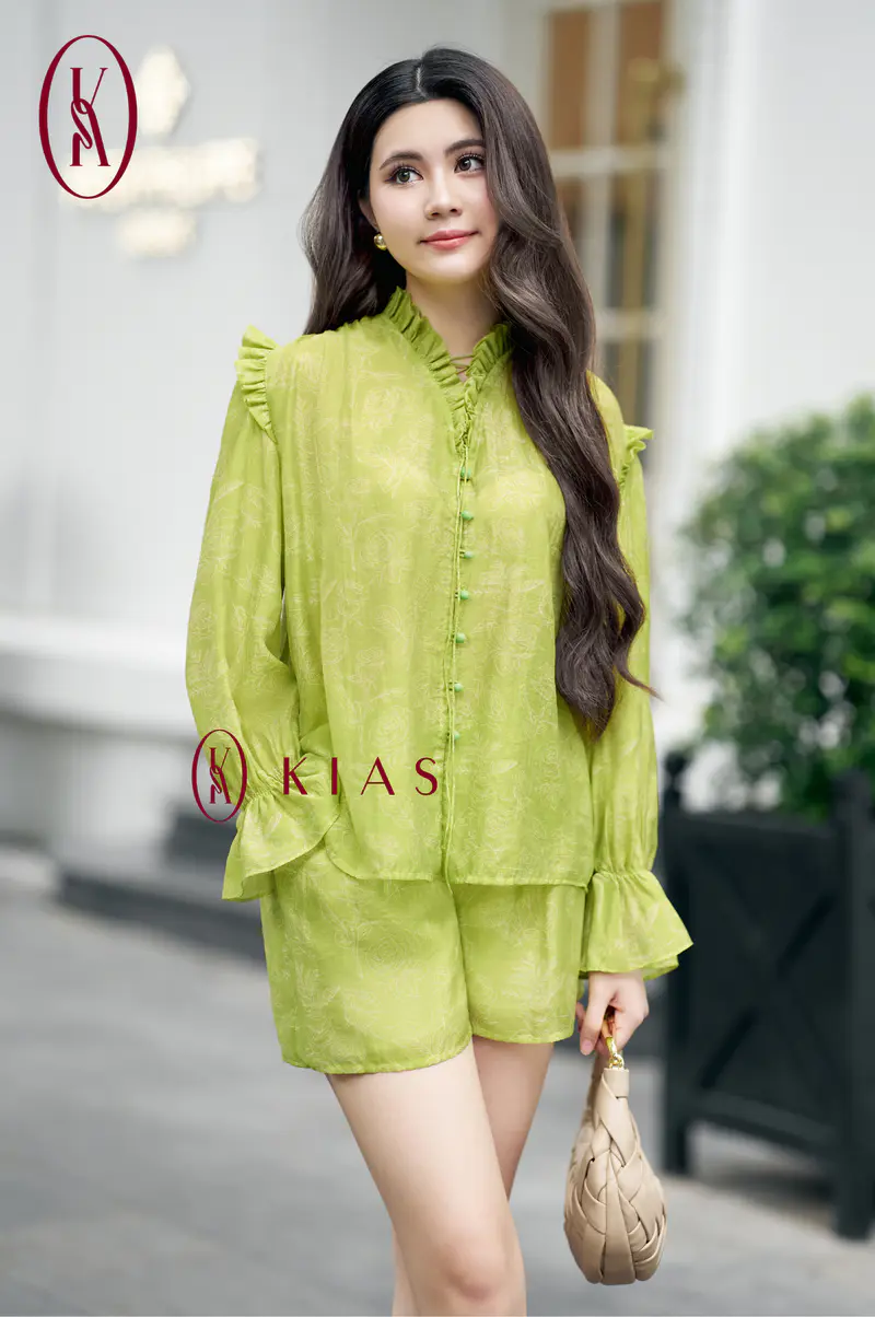 SET 13: Áo cổ bèo tơ xanh cốm + Quần đùi tơ xanh cốm - H1