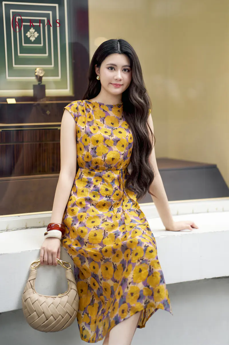 Váy cổ Đức hoa vàng tím vạt chéo dưới - H3