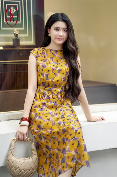 Váy cổ Đức hoa vàng tím vạt chéo dưới - H3